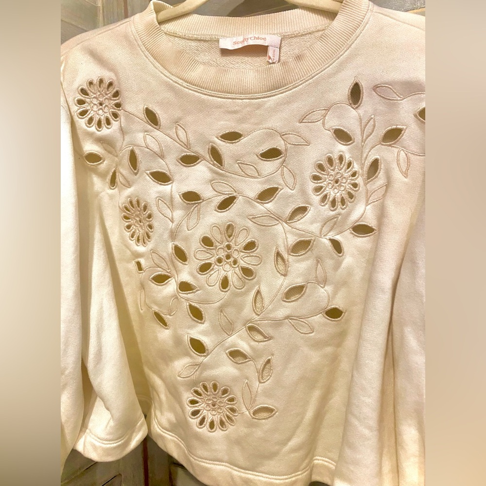 SEE BY CHLOE Ecru/ Off White Laser Cut Cropped Floral Sweatshirt Size XL - Picture 3 of 6